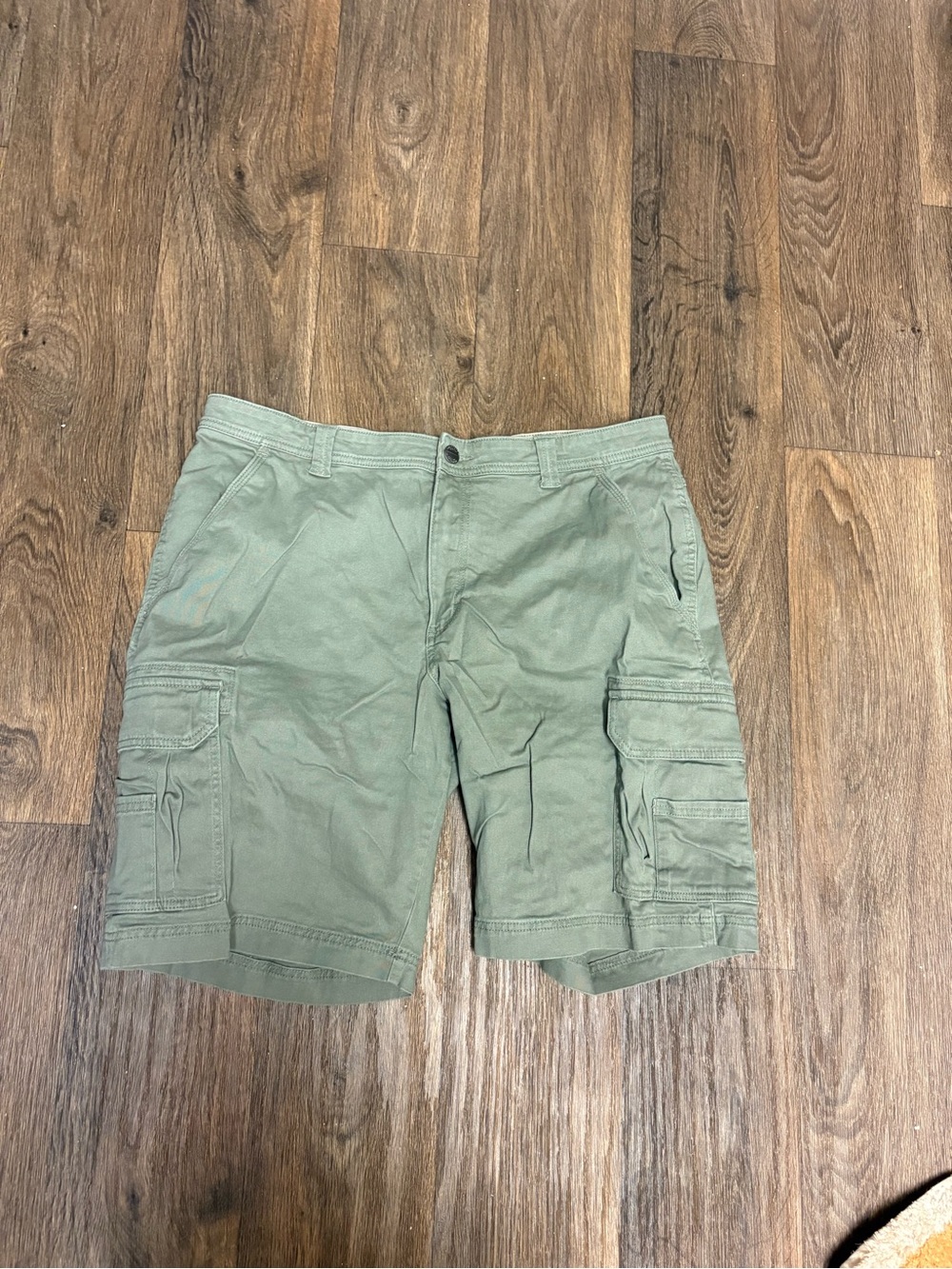 Redhead olive green men's cargo shorts size 38